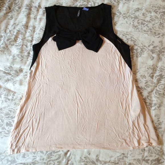 XS/S Mesh Top and Bow Tank Top - Picture 3 of 8